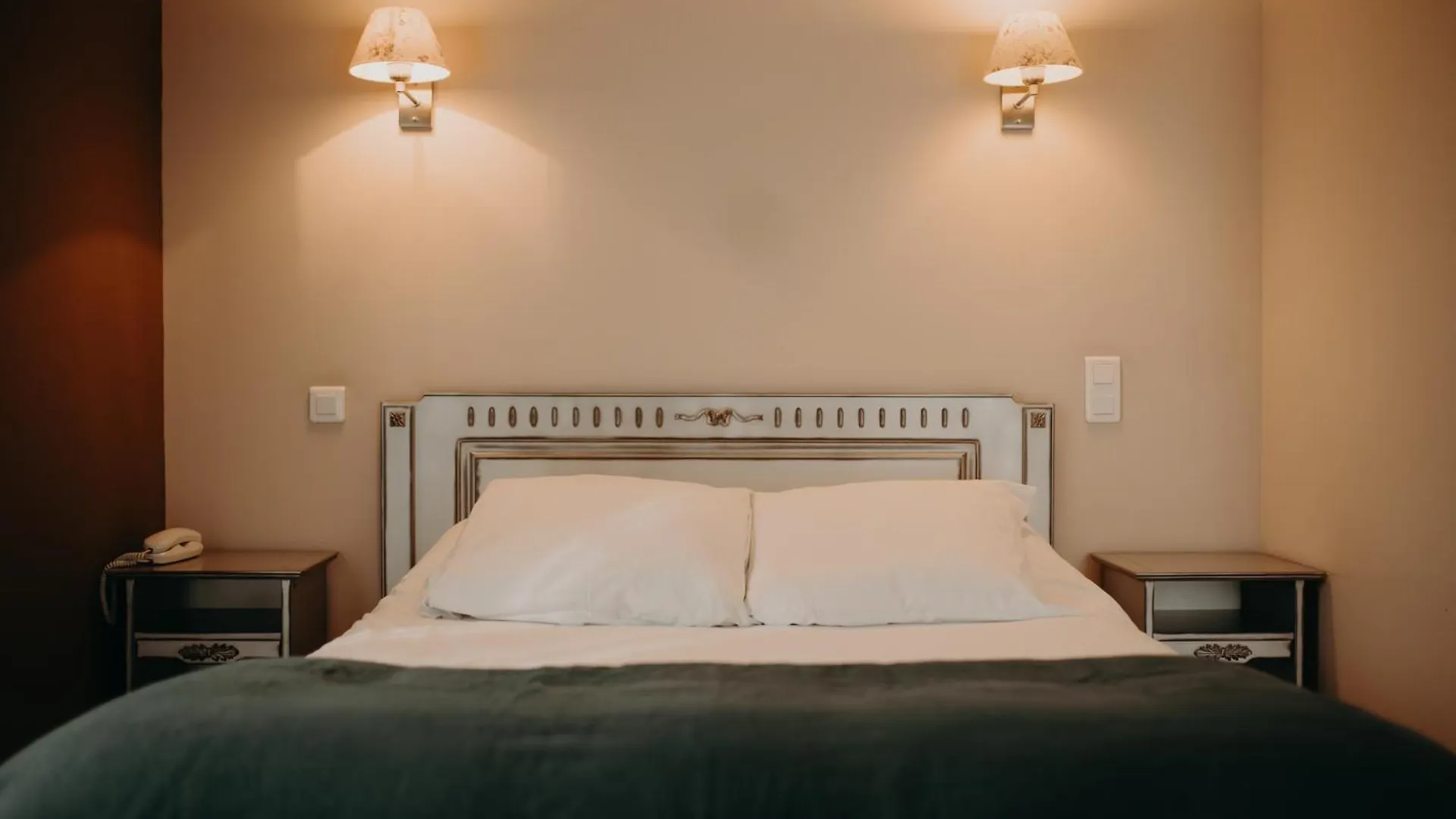 ***  Logis - Hotel Restaurant Du Parc Cransac France